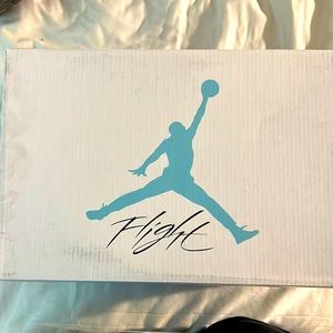 Nike Air Jordan 4 Retro University Blue Unc